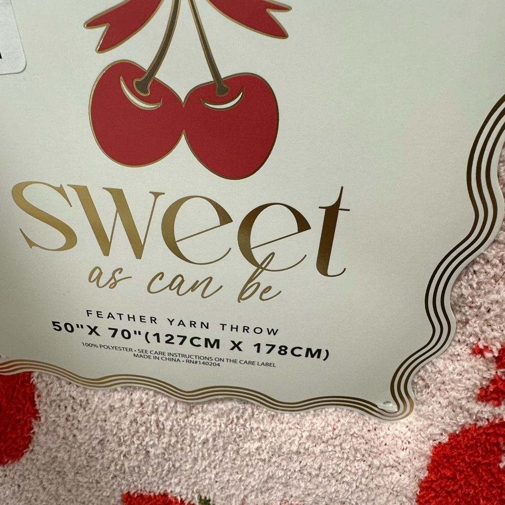 Red Cozy Blanket Luxurious Bedding Throw